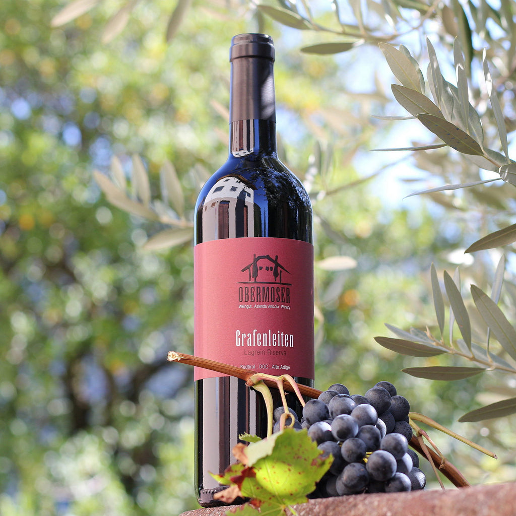 Grafenleiten Lagrein Riserva Flasche mit Traube 
